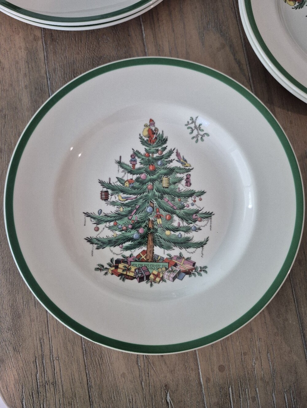 Spode Vintage Christmas Tree 10.75" Dinner Plate Made In England